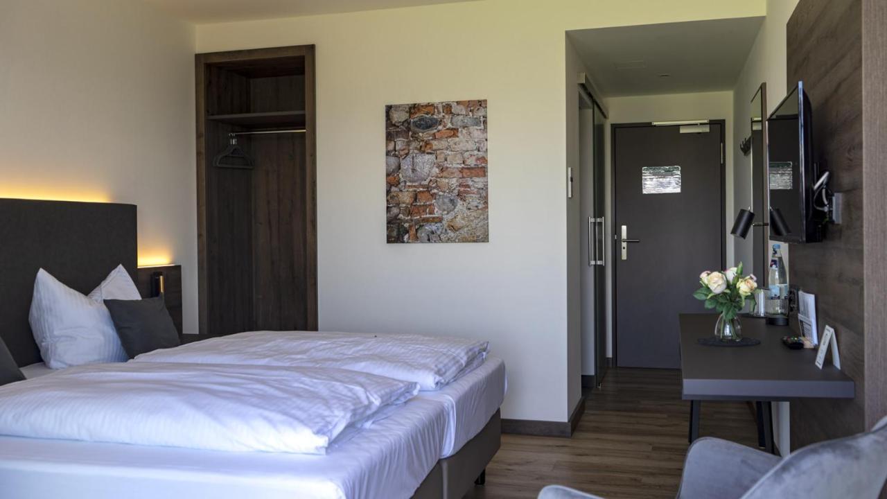 Hotel Kapelle Радольфцелль  Экстерьер фото
