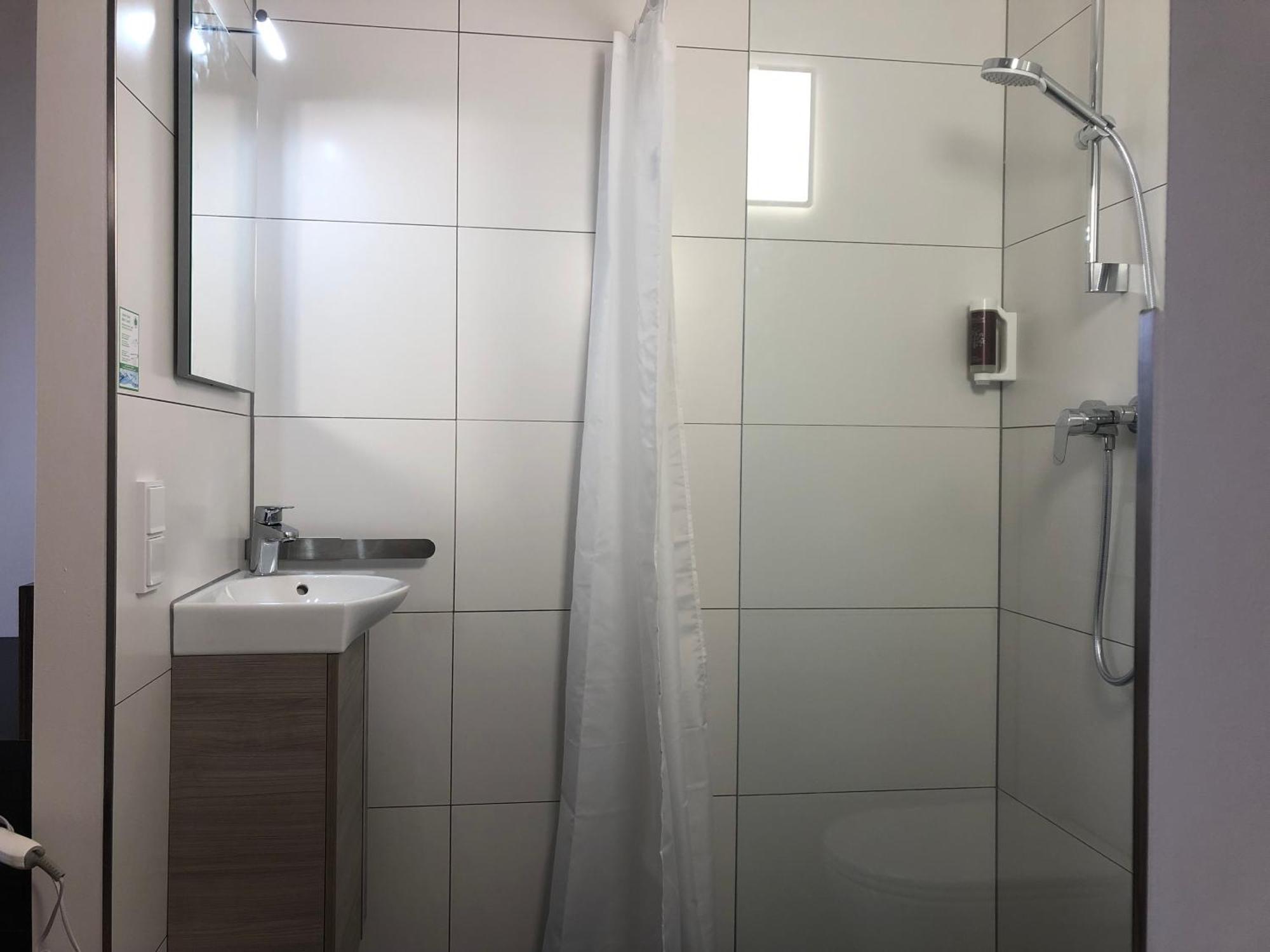 Hotel Kapelle Радольфцелль  Экстерьер фото